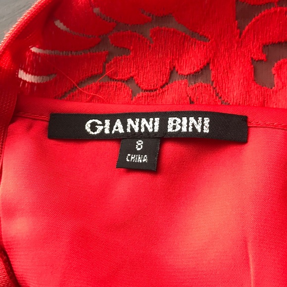NWT - Gianni Bini Red Lace Sheath Dress - Size 8 - Picture 3 of 7